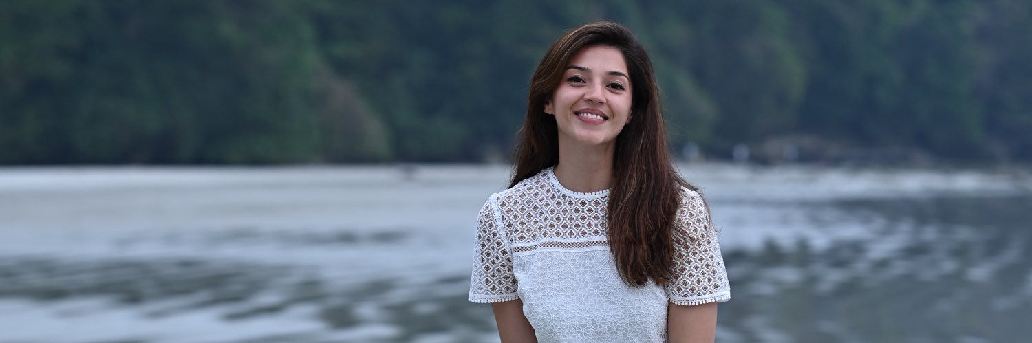 Mehreen Pirzada👑's banner