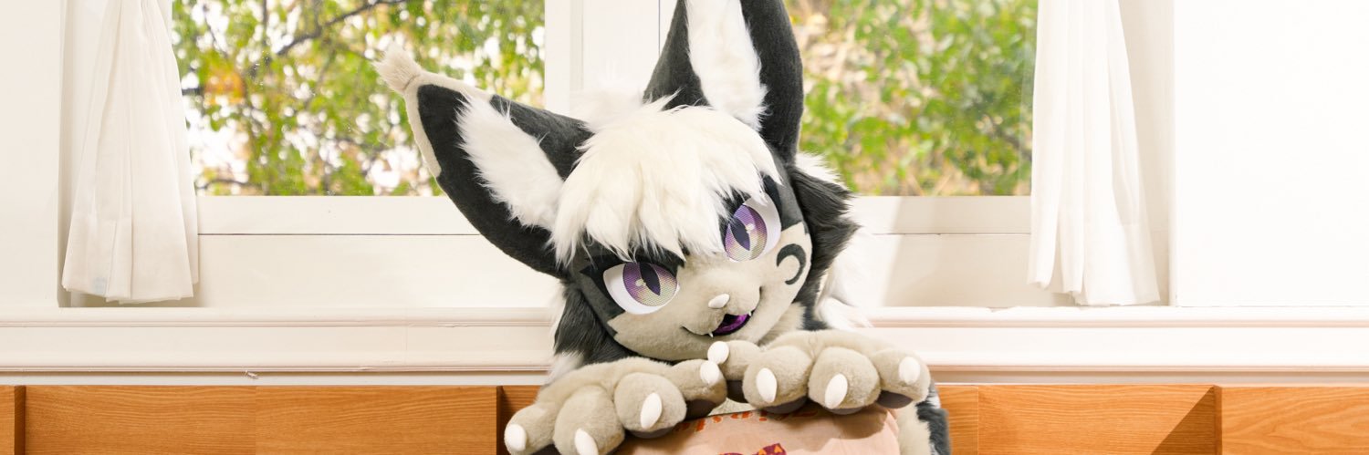 크레센 Crescen 😼's banner