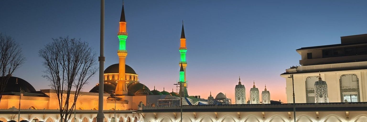 إسماعيل القمر's banner