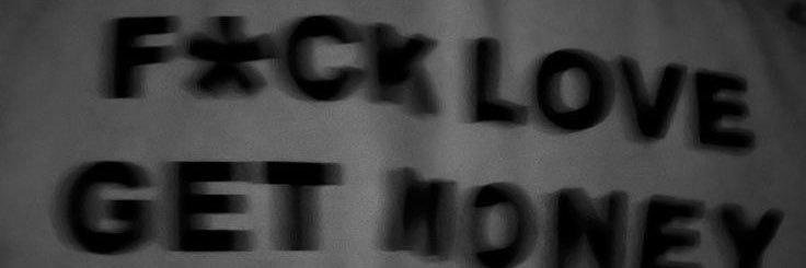 𝓜🌺's banner