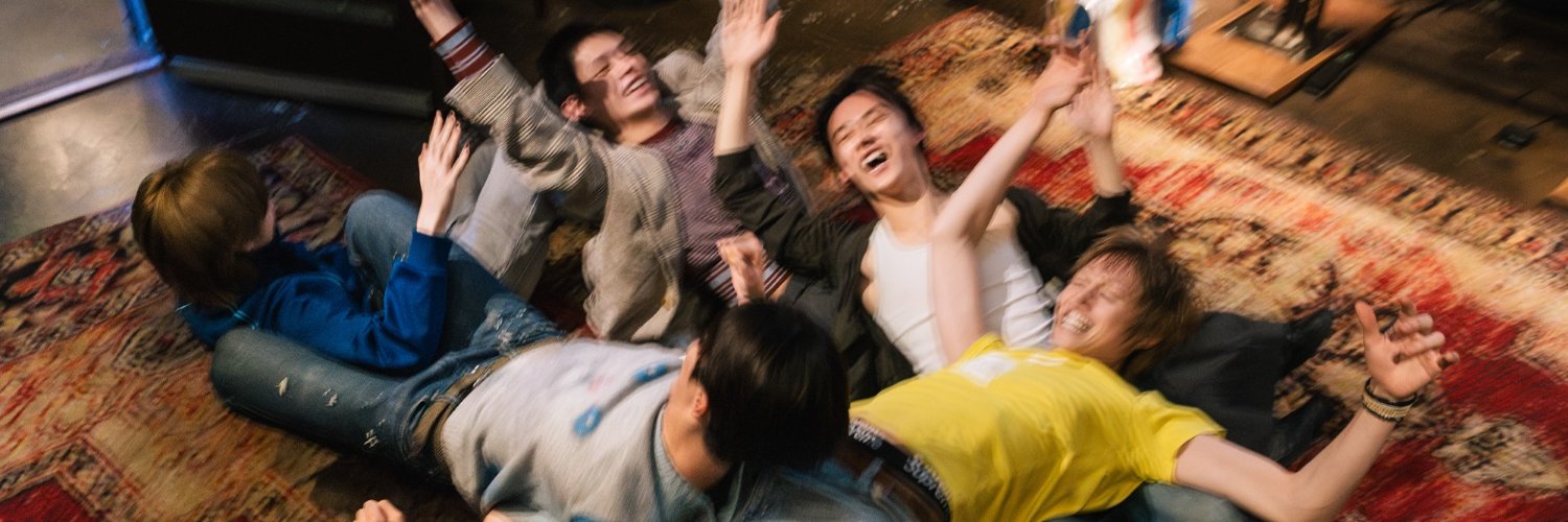 sze's banner