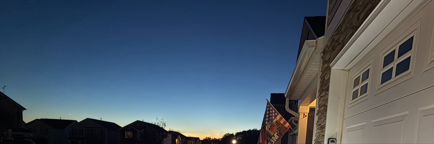 𝗗𝗲𝘅🇺🇸's banner