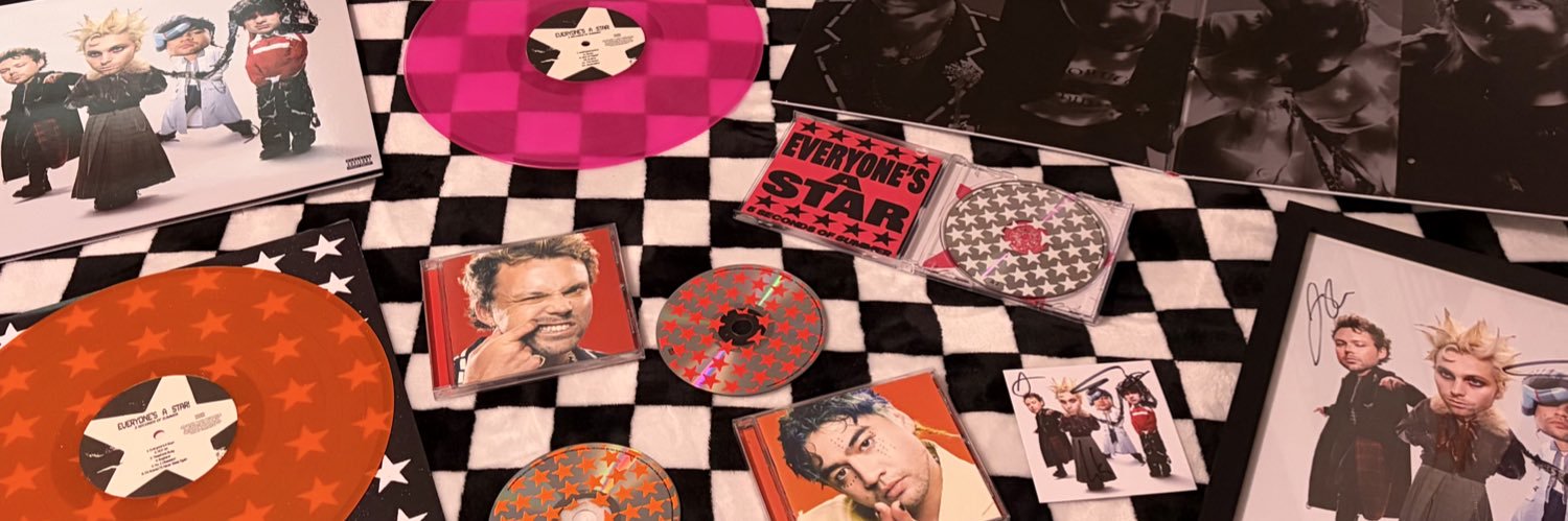 ★ 𝐞𝐦𝐢𝐥𝐲 ★卌 𝐒𝐀𝐖 𝟓𝐒𝐎𝐒's banner