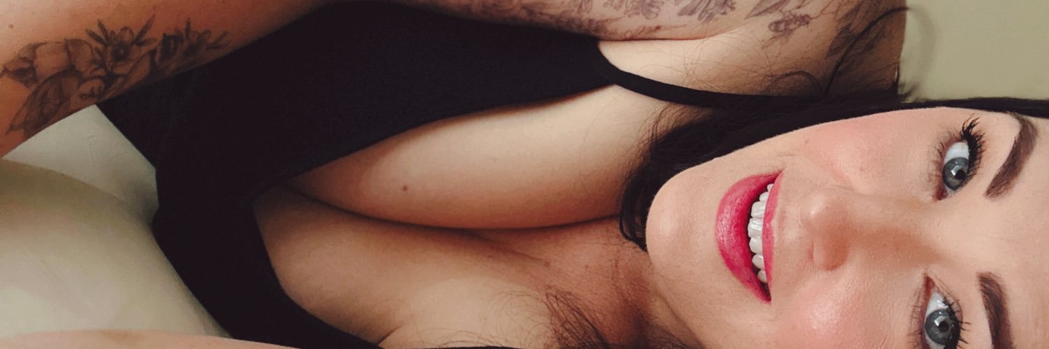 Claire's banner