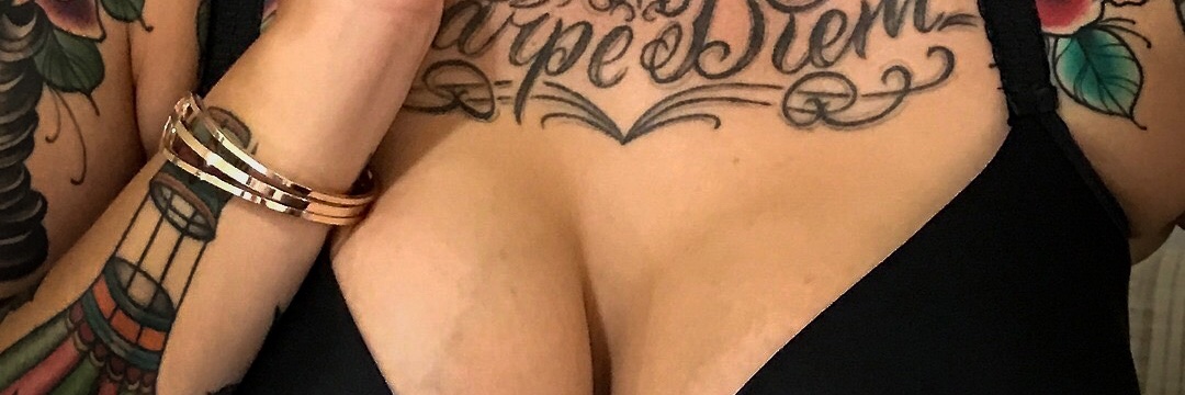 Carrie Capri's banner