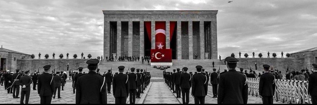 Türkçü Gençlik's banner