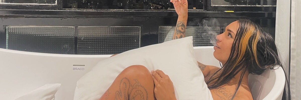 Nick niquitaa's banner