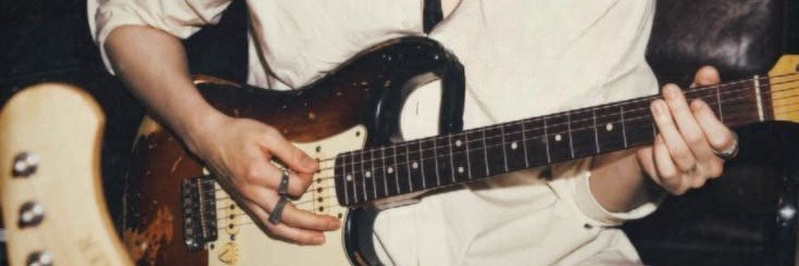 ⁷'s banner