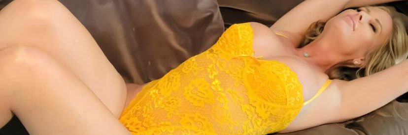 ELLE KNOX ANDI's banner