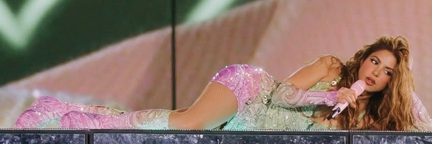 El Aguante de Shakira's banner