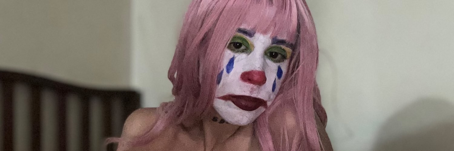 clowning around 🤡🫐's banner