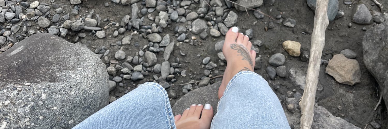 Goddess Brielle's banner