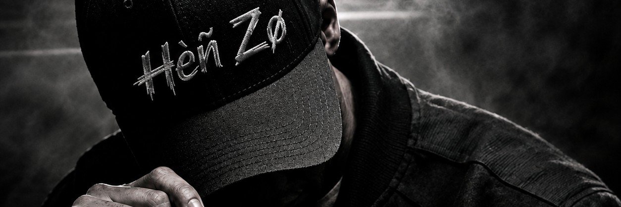 Hēñ Zø's banner