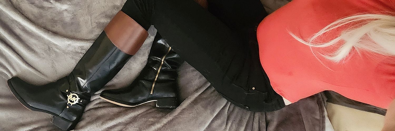 Chloe's banner