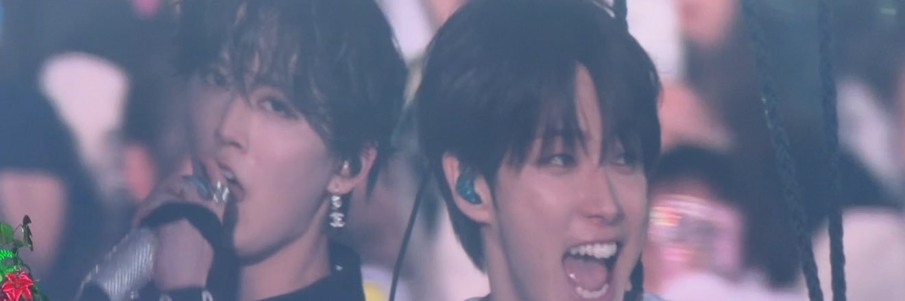 (｡･‿･｡)'s banner