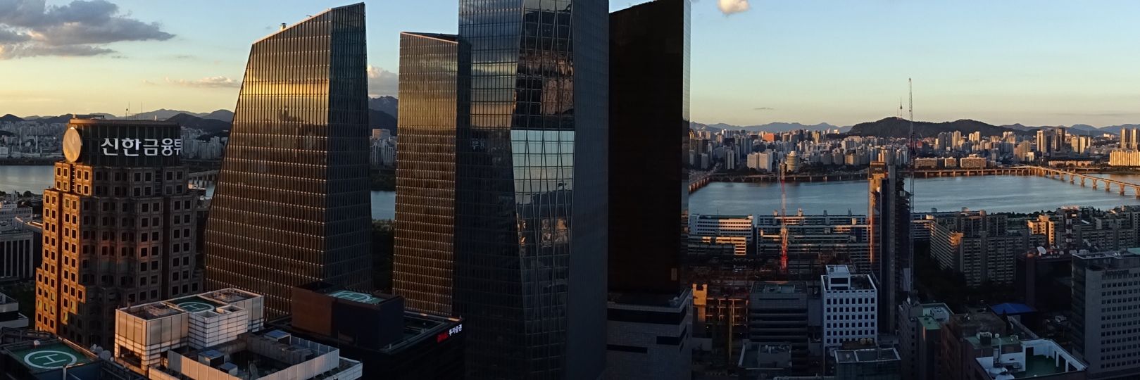 Wall Street NYC Quant. bitcoin-fund-manager.com's banner