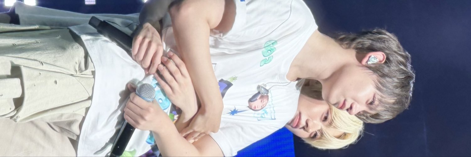 ari is 행복해 🐸💢's banner