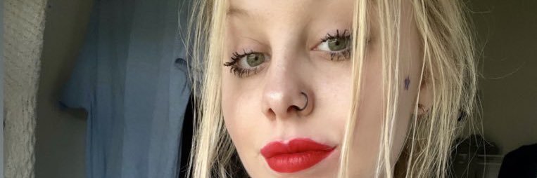Snow Bunny Queen 👸🏼's banner