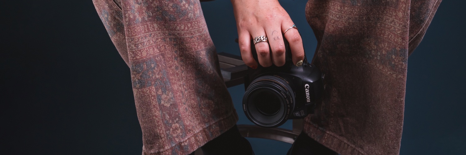 Viv 🎬🏳️‍🌈's banner