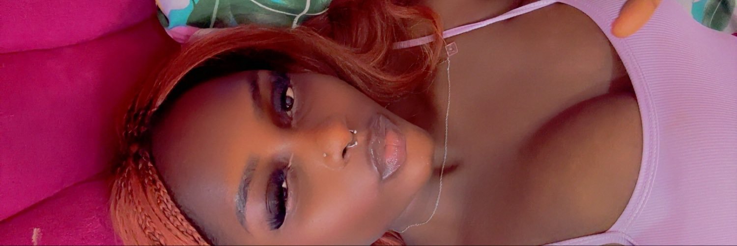 ẸWA🧚‍♀️🩷's banner