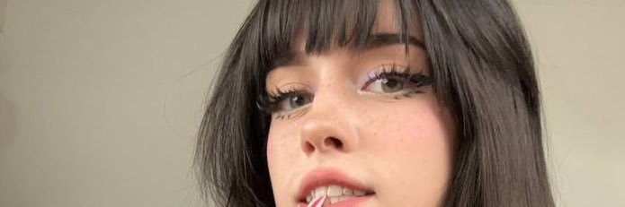Molly Flwores's banner