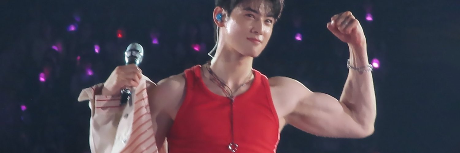 flexing actor's banner