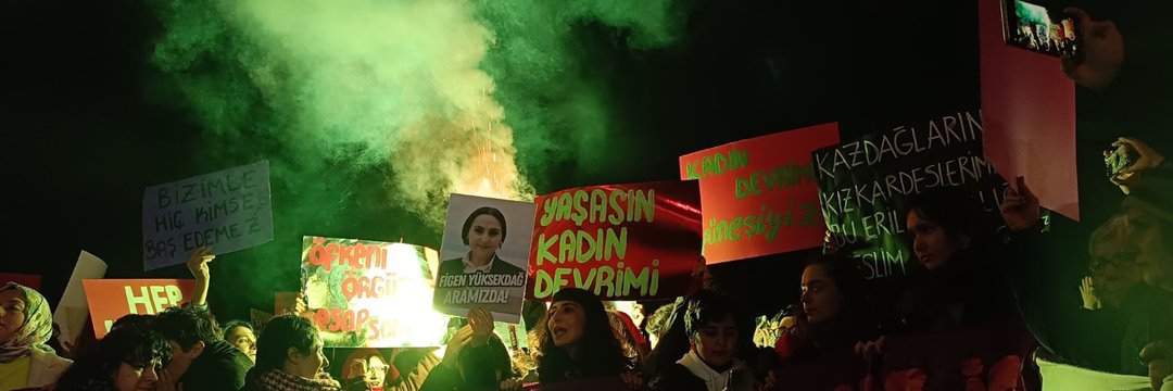 Özgür Genç Kadın | ÖGK's banner