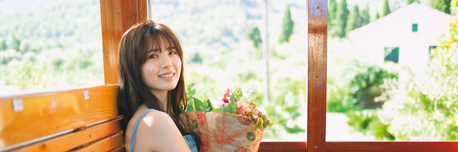 乃木坂46筒井あやめ1st写真集『感情の隙間』【公式】's banner
