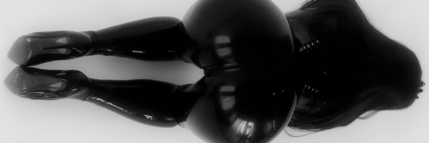 Mistress Louisa's banner