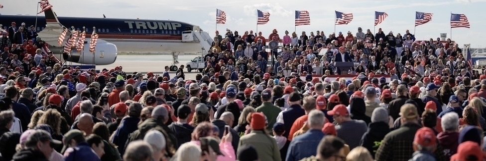 トランプ氏 発言速報's banner