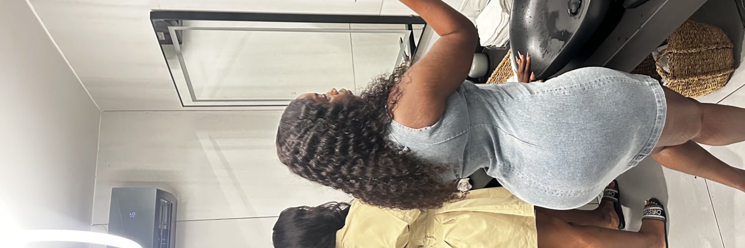 Mami Amah 🎀's banner