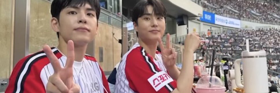 온즈. . .'s banner