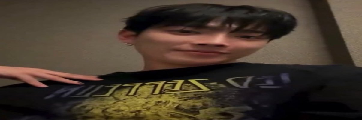 yunhosbootytickler's banner
