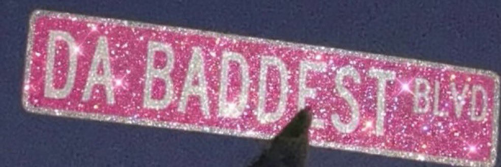 Hanna 🖤's banner