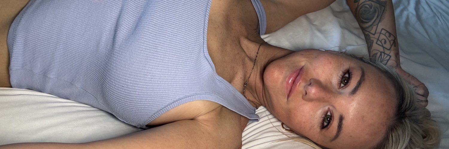 Becky Lee's banner