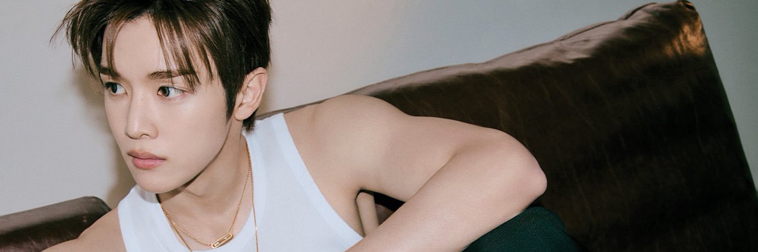 아가‎'s banner