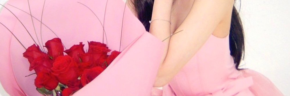 Nini🌹's banner