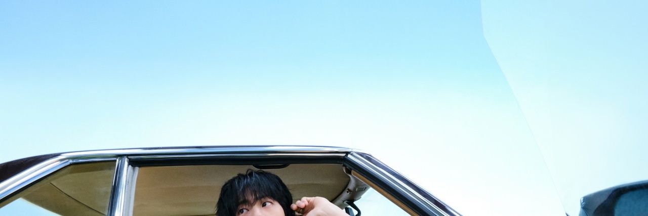 L O E Y's banner