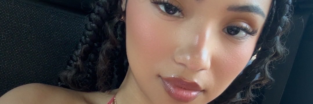 Goddess Valentina's banner