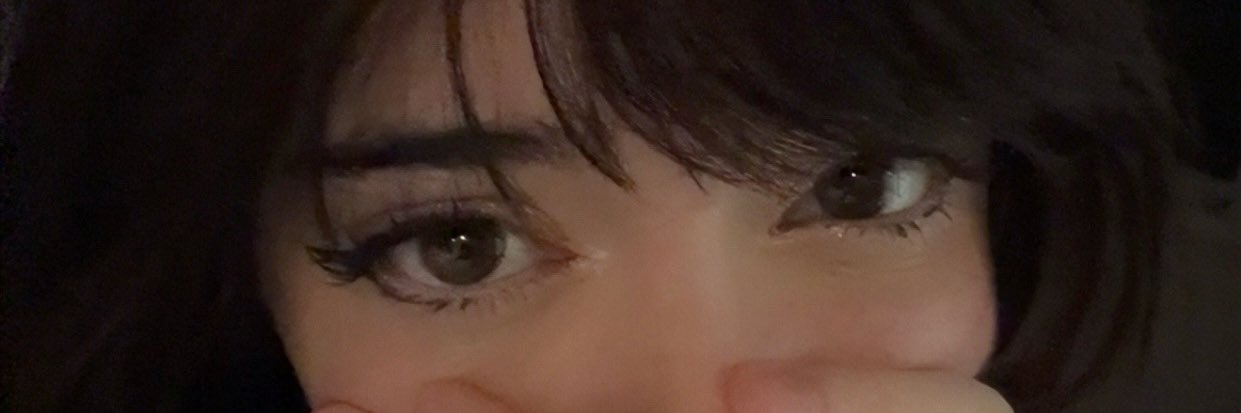 Ella 🧸's banner