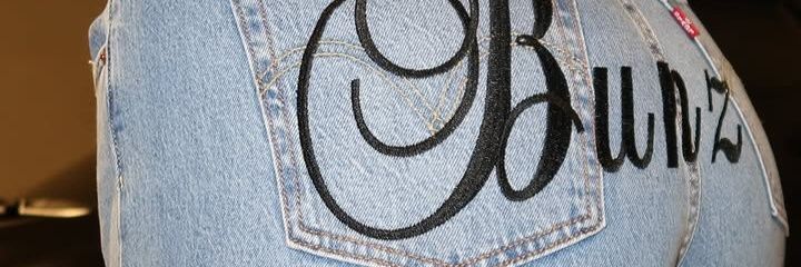 IconicCurves's banner