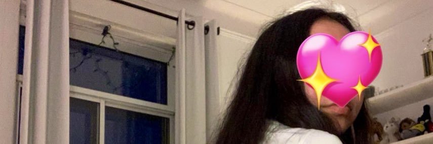 Queen Tina 👣's banner