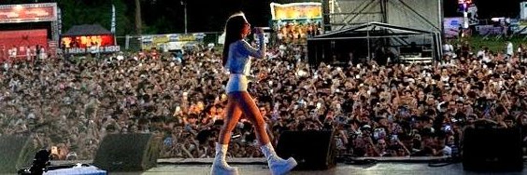 Angelina Mango TOTAL 🥭's banner