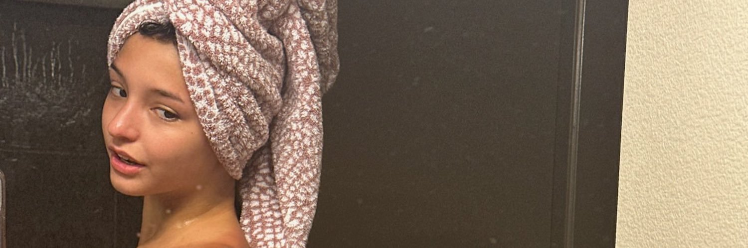 Layla jenner's banner