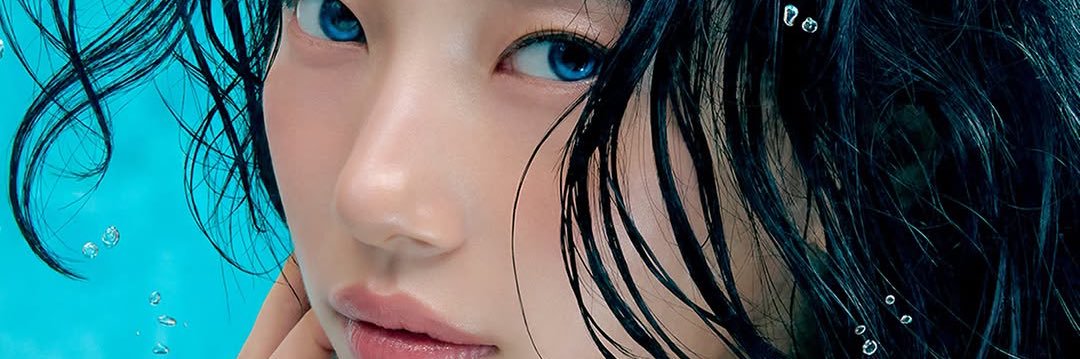 BAE SUZY base 수지's banner