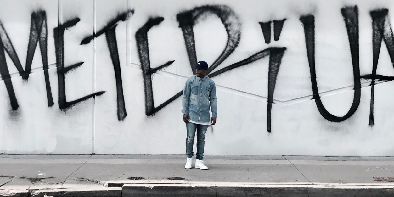 Victor Cruz's banner