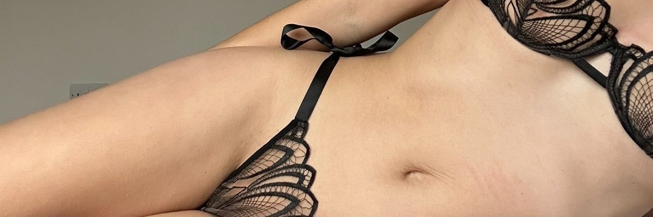 Hotwife Poppy's banner