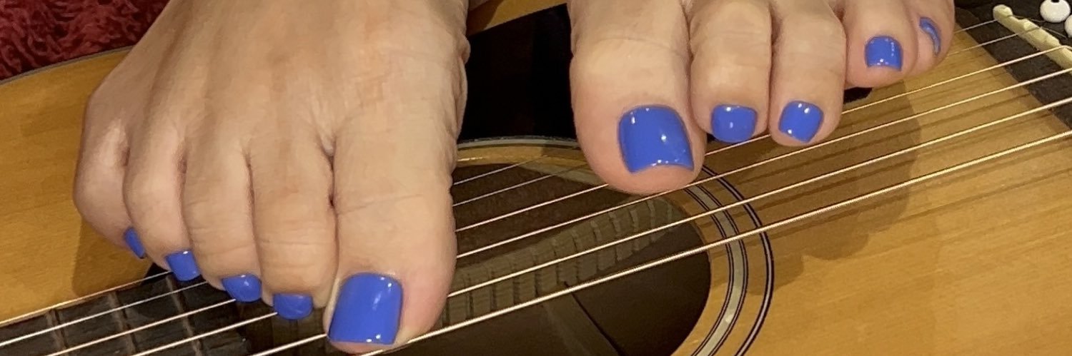 Cozy_toes's banner