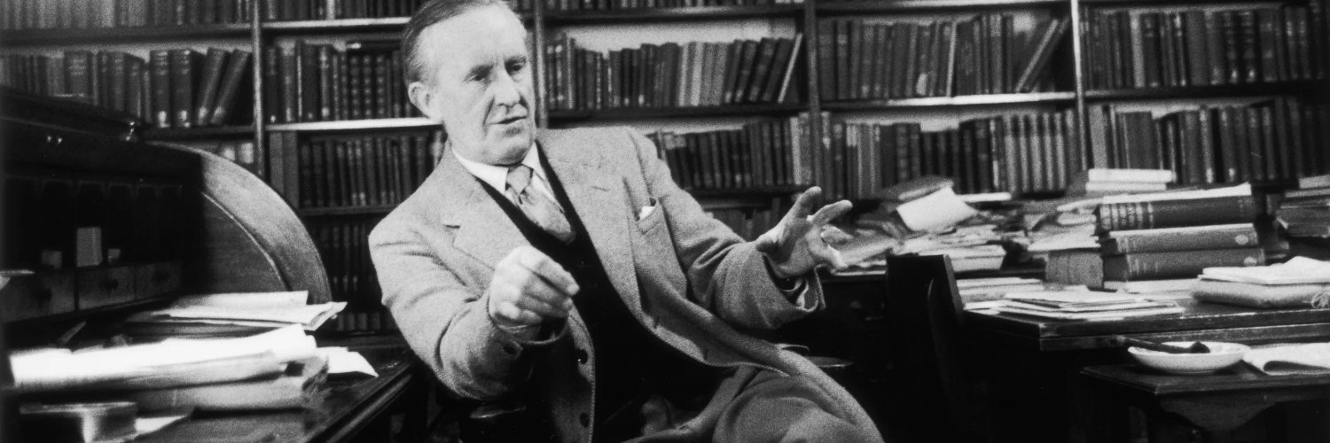 Fan of Tolkien's banner