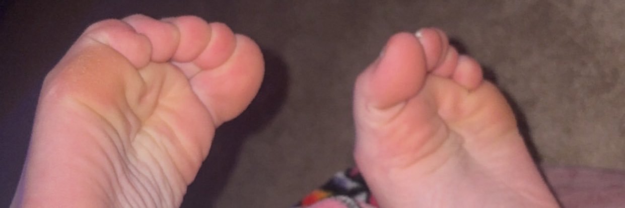 Goddess Gwen |•• findom 👑's banner
